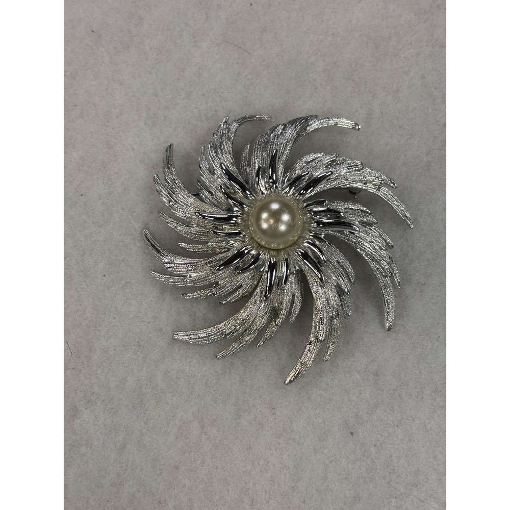 Vintage Sarah Coventry Textured Silver Tone Faux Pearl‎ Brooch Glam Event Gala